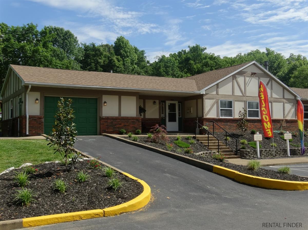 Arbors at Red Bank Apartment in Evansville, IN