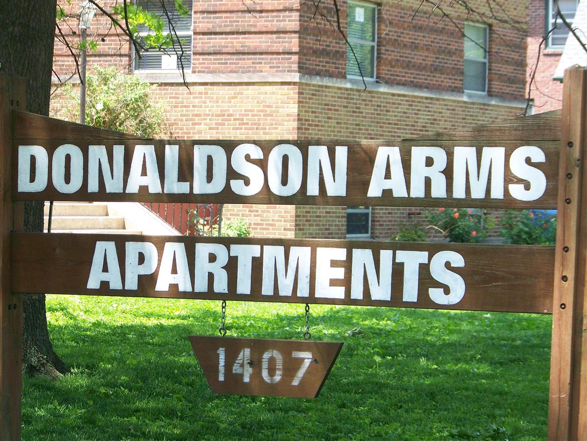 Donaldson Arms Apartment in Evansville, IN