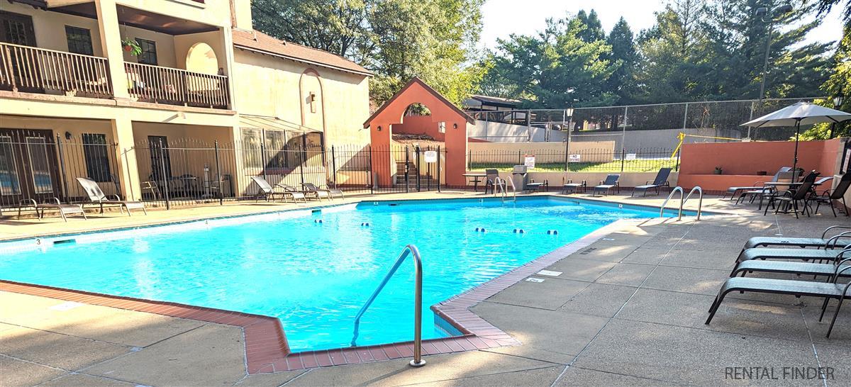 Mission Viejo Villas Apartment in Evansville, IN