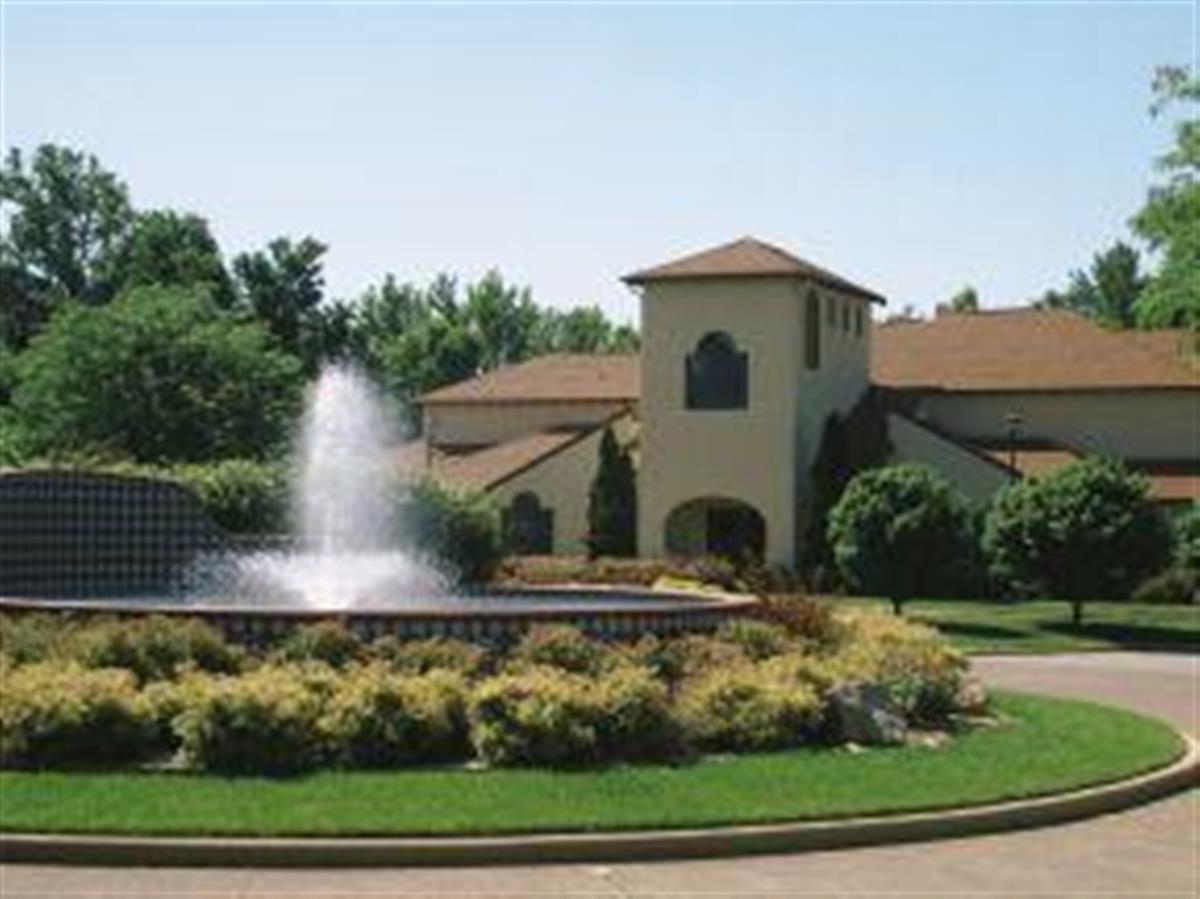Mission Viejo Villas Apartment in Evansville, IN