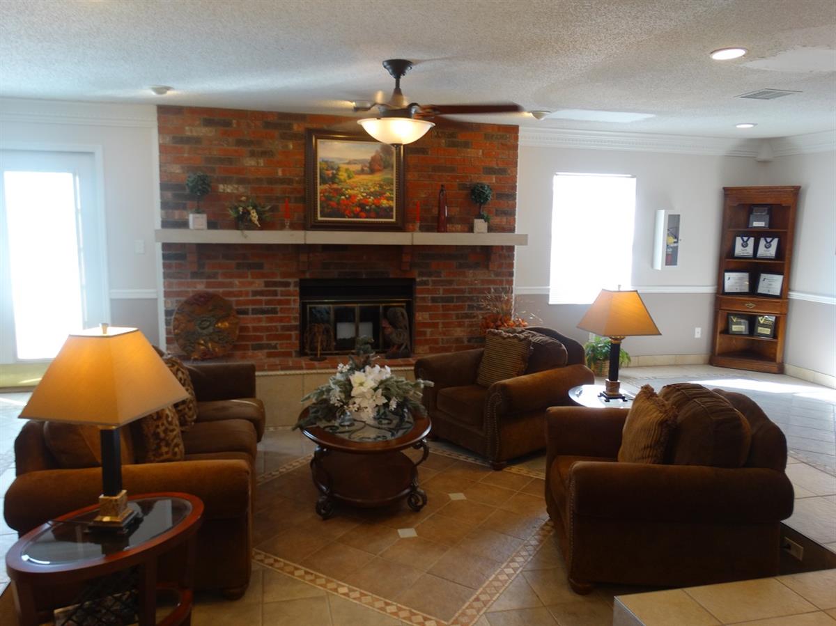 Sugar Mill Creek Apartment in Evansville, IN